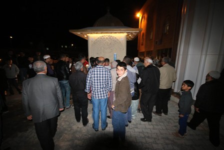 Beyşehir’de İkram Çeşmesi’nden sıcak süt aktı