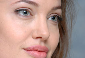 Angelina Jolie ve Brad Pitt uzaya gidiyor