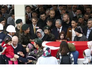 Şehitlerimizi uğurluyoruz