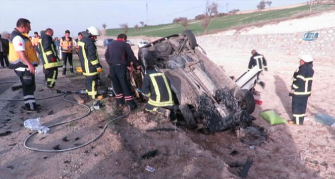 Cenaze Aracı ile Hafif Ticari Araç Çarpıştı: 4 Ölü, 2 Yaralı