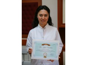 İzmir'de "yılın doktoru" cezaevinden çıktı