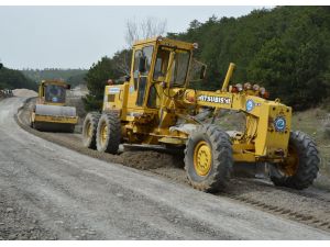 Mihalıççık'ta yol yapım çalışmaları