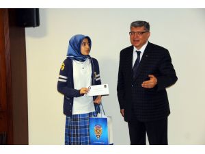 Ödülünün şehit çocuklarına verilmesini istedi