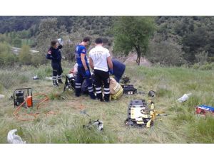 Ayağını kaptırdığı çapa makinesiyle hastaneye götürüldü