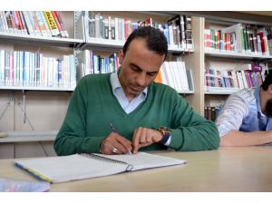 Öğrencisi olduğu okulun "güvenliği" de ona emanet