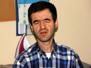 Braille alfabesiyle Kur'an öğreniyorlar