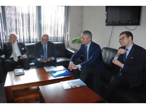 FIFA ve UEFA heyeti Kosova'da