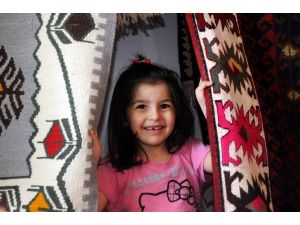 Kök boyalı kilimler yıllara meydan okuyor