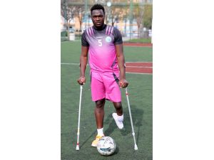 "Ampute" futbolcunun hayali protez bacak