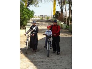 Cumhurbaşkanına "teşekkür" için pedal çeviren Suriyeli aile