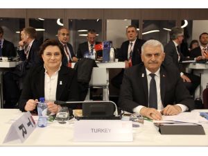 Bakanlar Yıldırım ve Sarı Hollanda’da