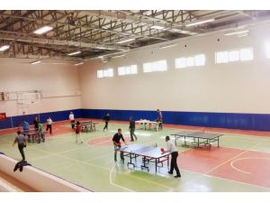 Ulaş'ta öğretmenler arası masa tenisi turnuvası