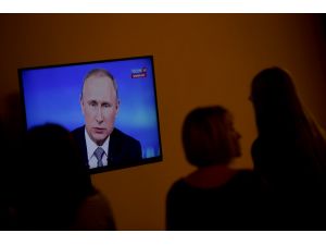 Ruslar Putin'e ekonominin durumunu sordu