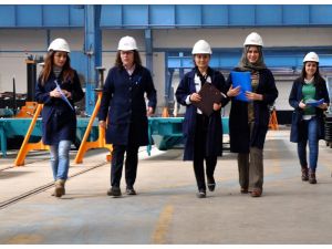 Milli yük vagonuna kadın eli