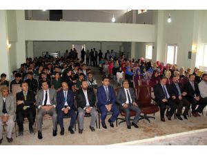 AK Parti İl Başkanı Şahin, Hafik'te öğrencilerle buluştu