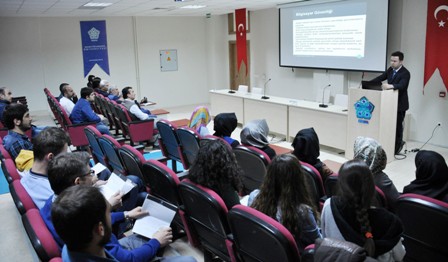 NEÜ’de internet kullanımı ve güvenliği anlatıldı