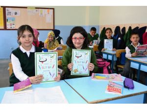 Öğretmenler "Elif-Ba" boyama kitabı çıkardı