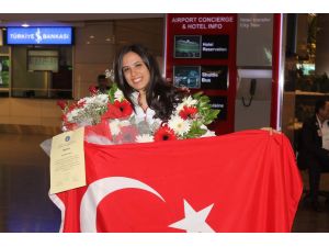 İrem Karamete yurda döndü