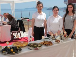 Giresun'da "otlu lezzetler" yarıştı