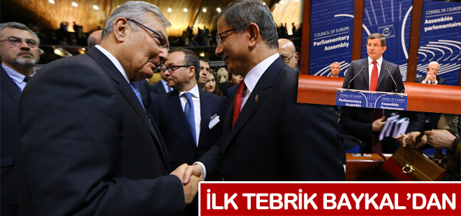 Deniz Baykal Davutoğlunu konuşmasından dolayı tebrik etti.