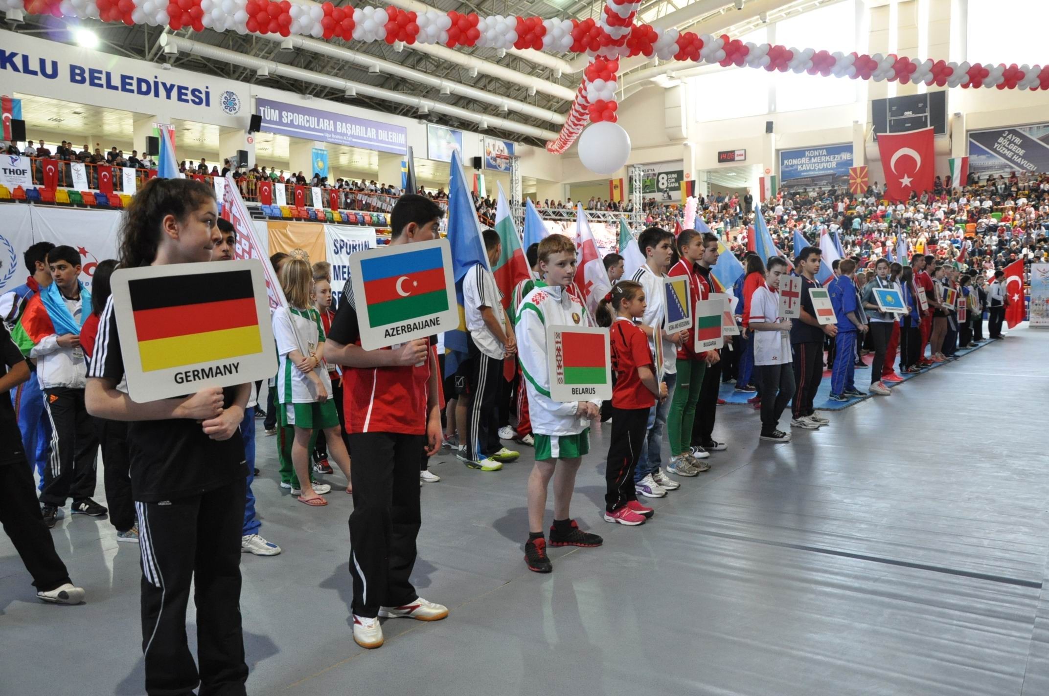 Rumi Çocuk Oyunları başladı