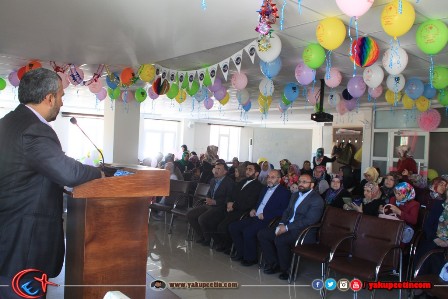 Kreş öğrencileri taç giydi