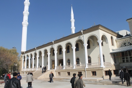 S.Ü. Kampüs camii Külliyesi Cuma açılacak