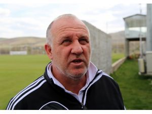 Medicana Sivasspor Teknik Direktörü Bakkal: