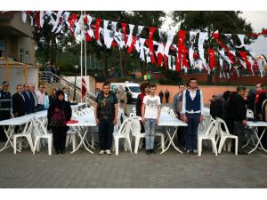 Tekirdağlı asker adayları birliklerine şölenle uğurlandı