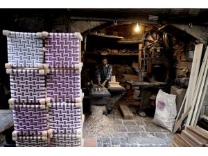 Terörden kurtulan tarihi çarşı yeniden canlandı