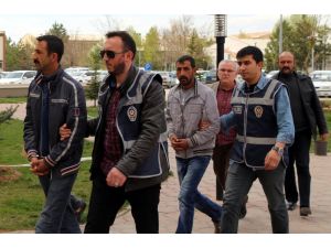 Kaçırdıkları kişiyi su deposuna kilitlediler