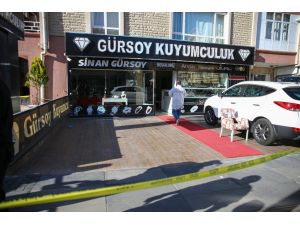 Kazayla kendisini vuran kuyumcu öldü