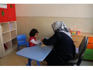 Minik Yüsra ve Furkan da 23 Nisan'ı Külliye'de kutlayacak