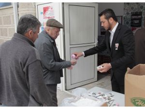 Şehit komutanı için mevlit okuttu