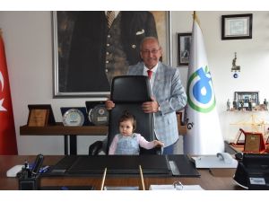 23 Nisan Ulusal Egemenlik ve Çocuk Bayramı