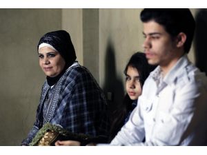 Lübnan'daki Suriyeli ailenin Türkiye'deki babalarına kavuşma isteği