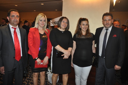 Mehtap ailesi dostlarıyla