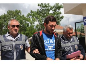 Bursa'da kalem şeklinde "suikast silahları" ele geçirildi