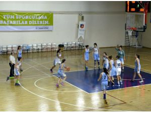 Eskişehir'de okullar arası dostluk maçı