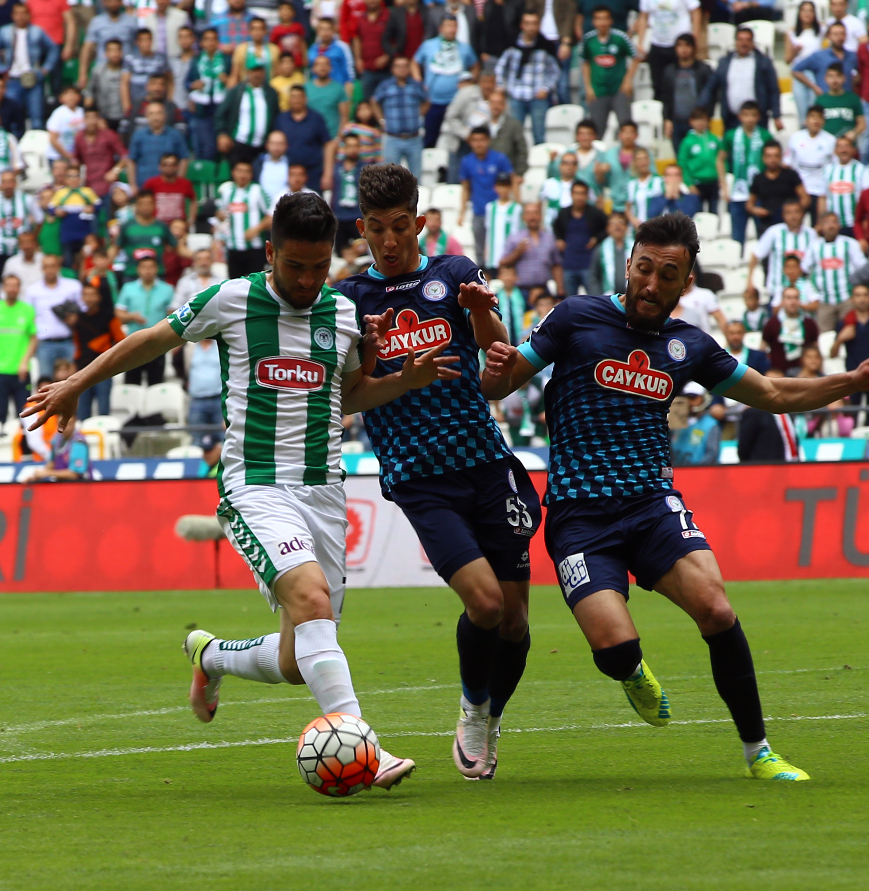 Rakiplerine meydan okudu