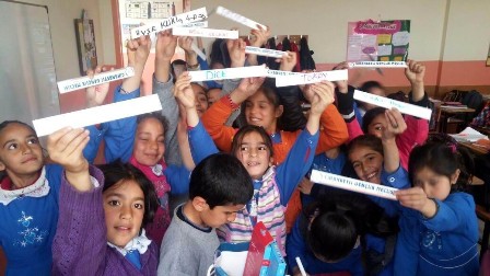 Okullara destek sürüyor