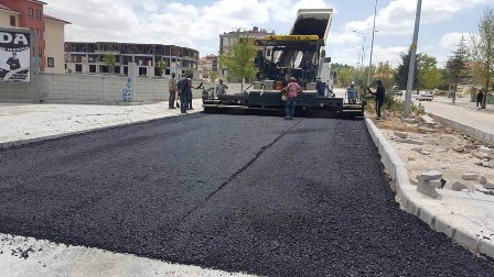 Cihanbeyli’de asfaltlama çalışmaları