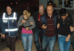 Küçük kızlara FUHUŞ serbest!