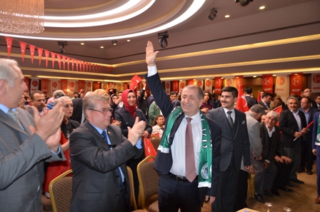 İktidara taşıyamayan istifa etmeli