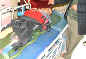 Öğretmen otomobille öğrenciye çarptı