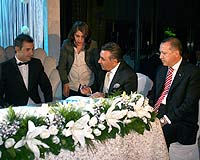 Erdoğan - Doğan omuz omuza