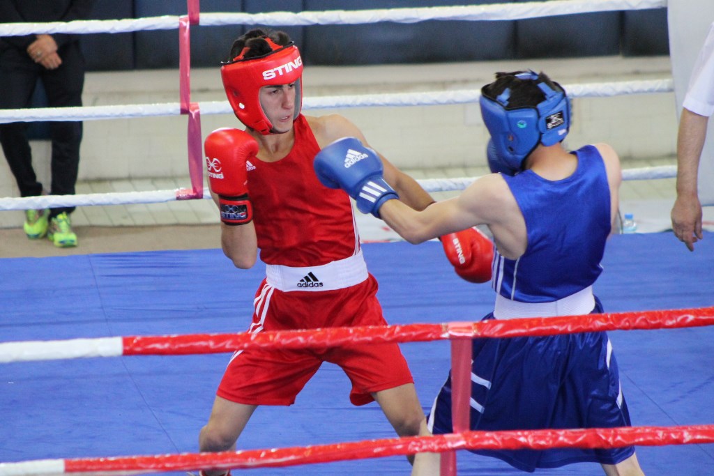 Yumruklar okullar için atılacak