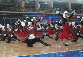 Kafkas dansları gösterisi yapıldı