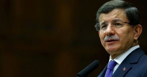 Başbakan Davutoğlu'ndan anlamlı ziyaret