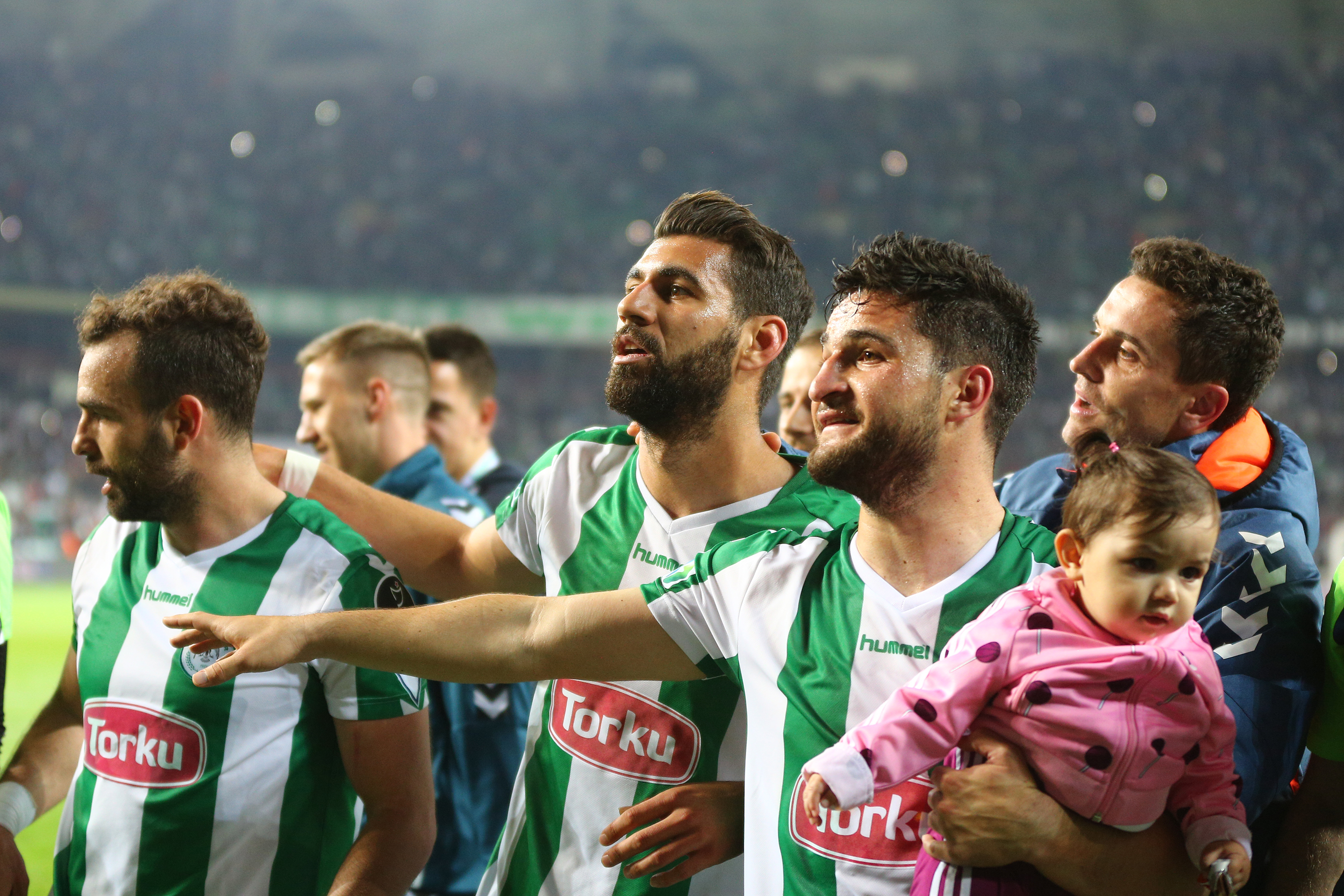 Hazırlanın tarihe geçiyoruz!